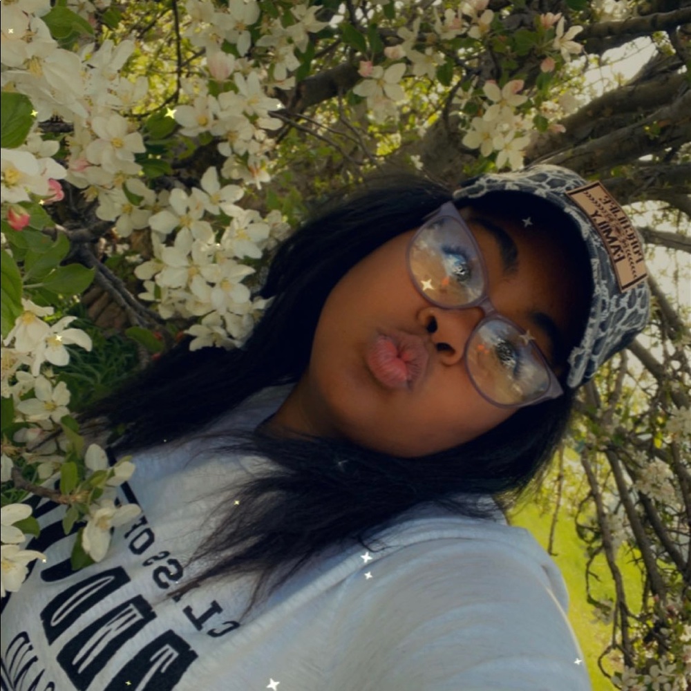 Meet your Posher, Seynabou